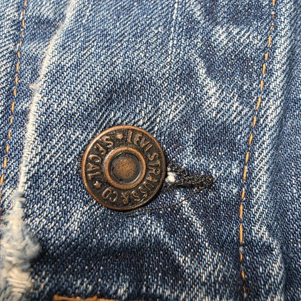 Levis very distressed